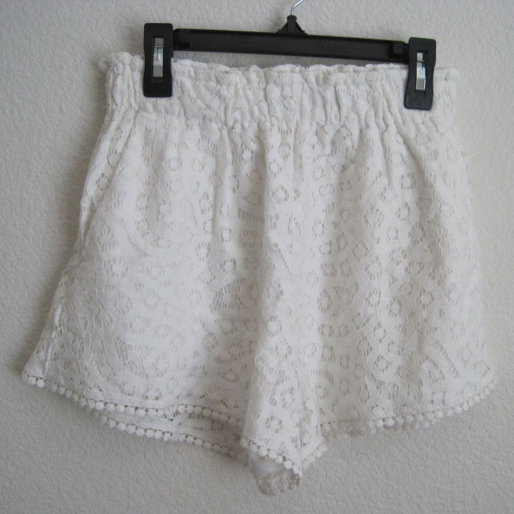 H&M Lace White Shorts - Size 2